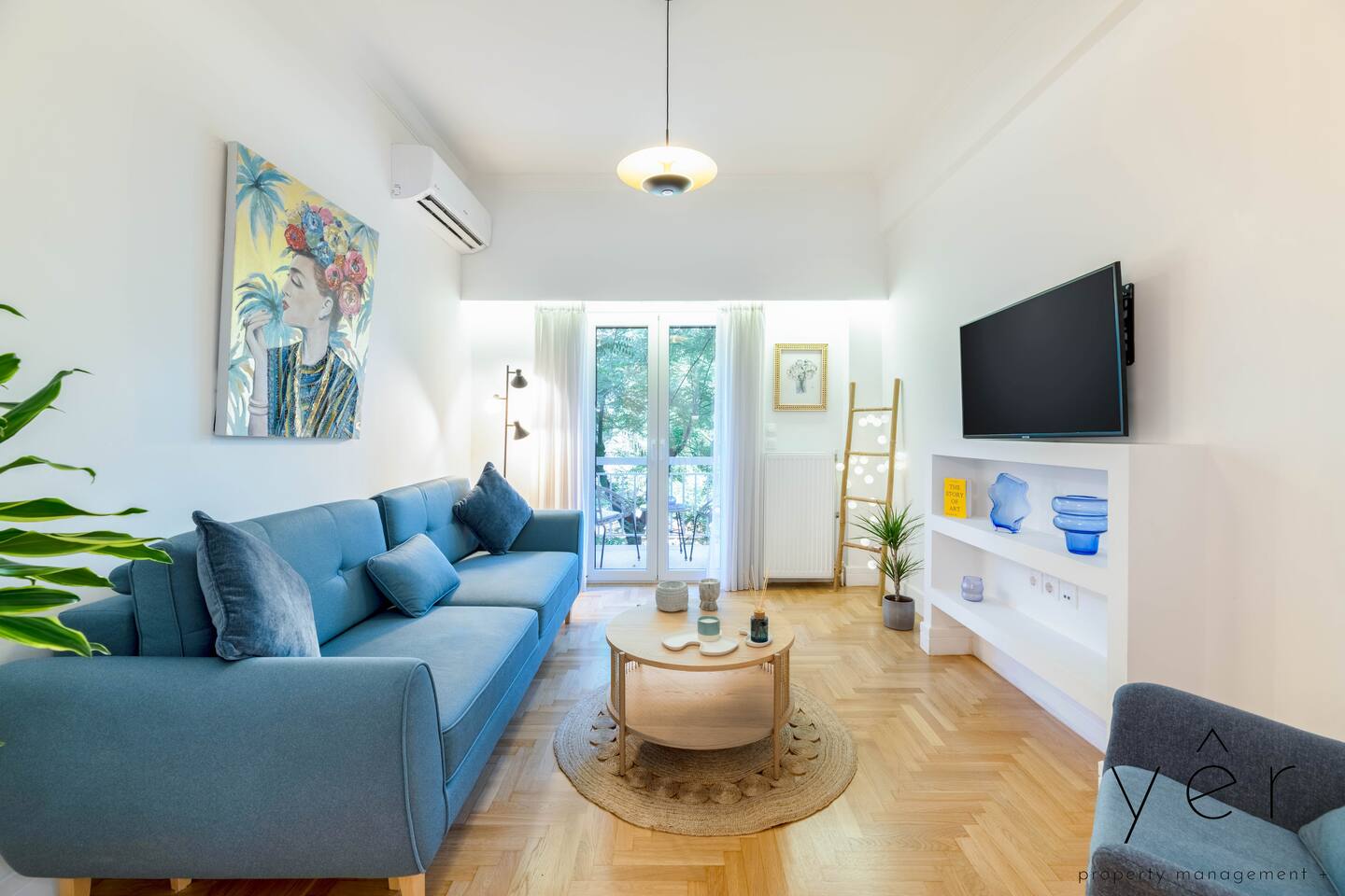 102 // Trendy Living in Koukaki!
