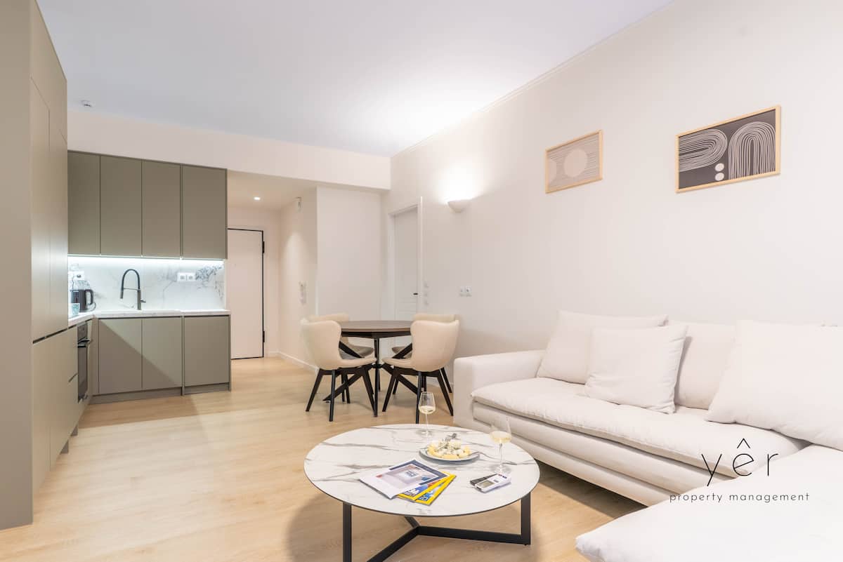 226 // Freshly Renovated • 5 Min to Piraeus Port